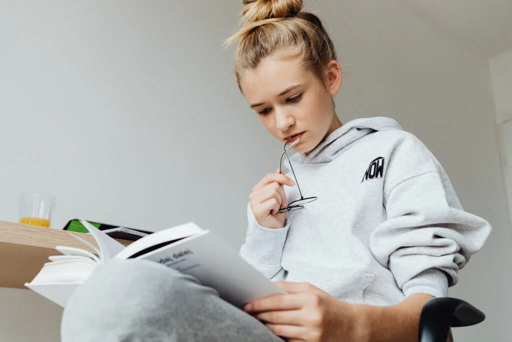Blog - Classroom Management - You Don’t Need a Reading Log: Smarter Ways to Check In with Student Readers - reading log